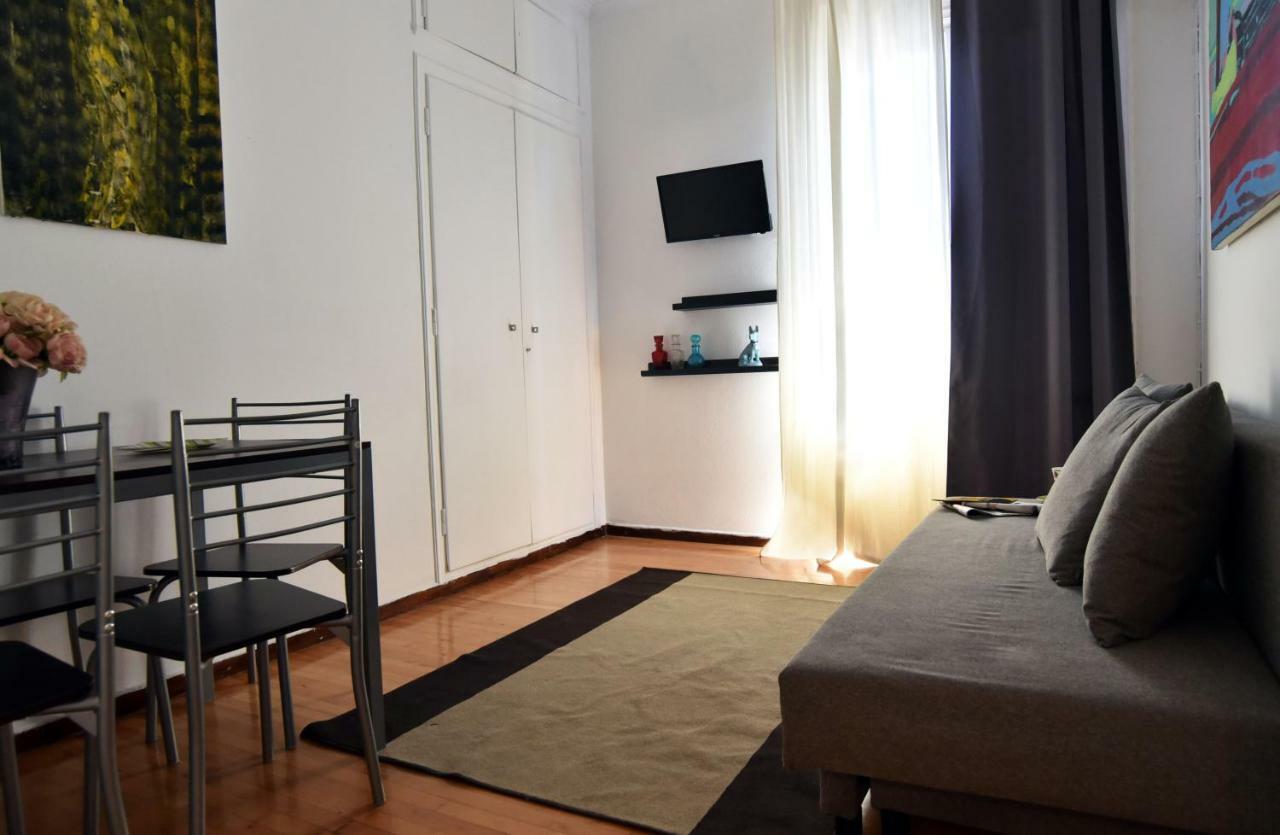 Appartamento Artist'S Lovely Nest Under The Shadow Of The Parthenon Atene Esterno foto