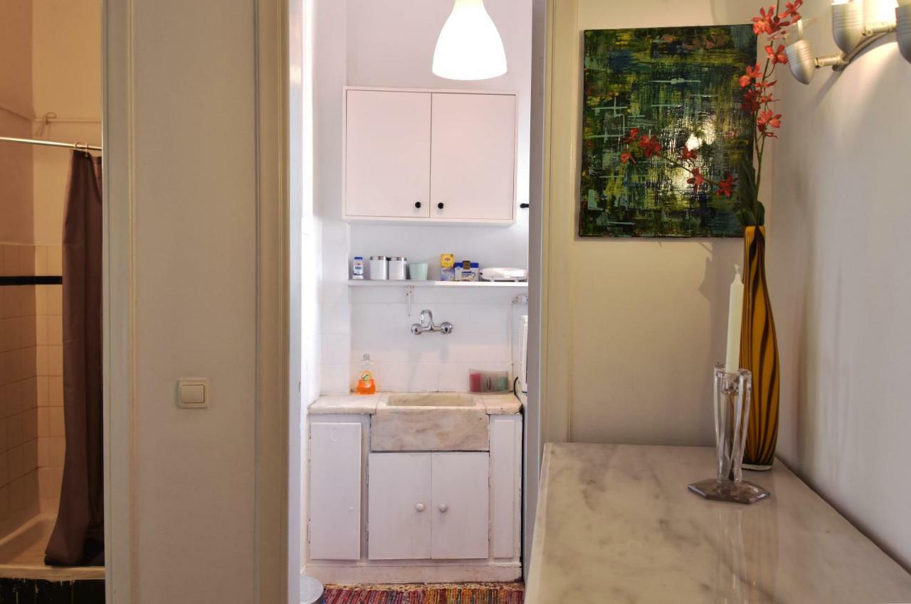 Appartamento Artist'S Lovely Nest Under The Shadow Of The Parthenon Atene Esterno foto