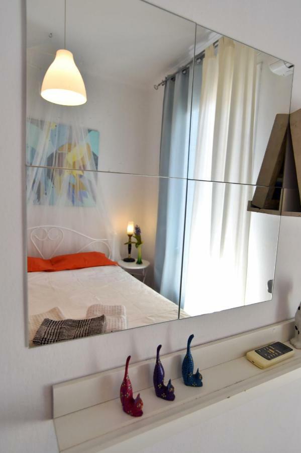Appartamento Artist'S Lovely Nest Under The Shadow Of The Parthenon Atene Esterno foto